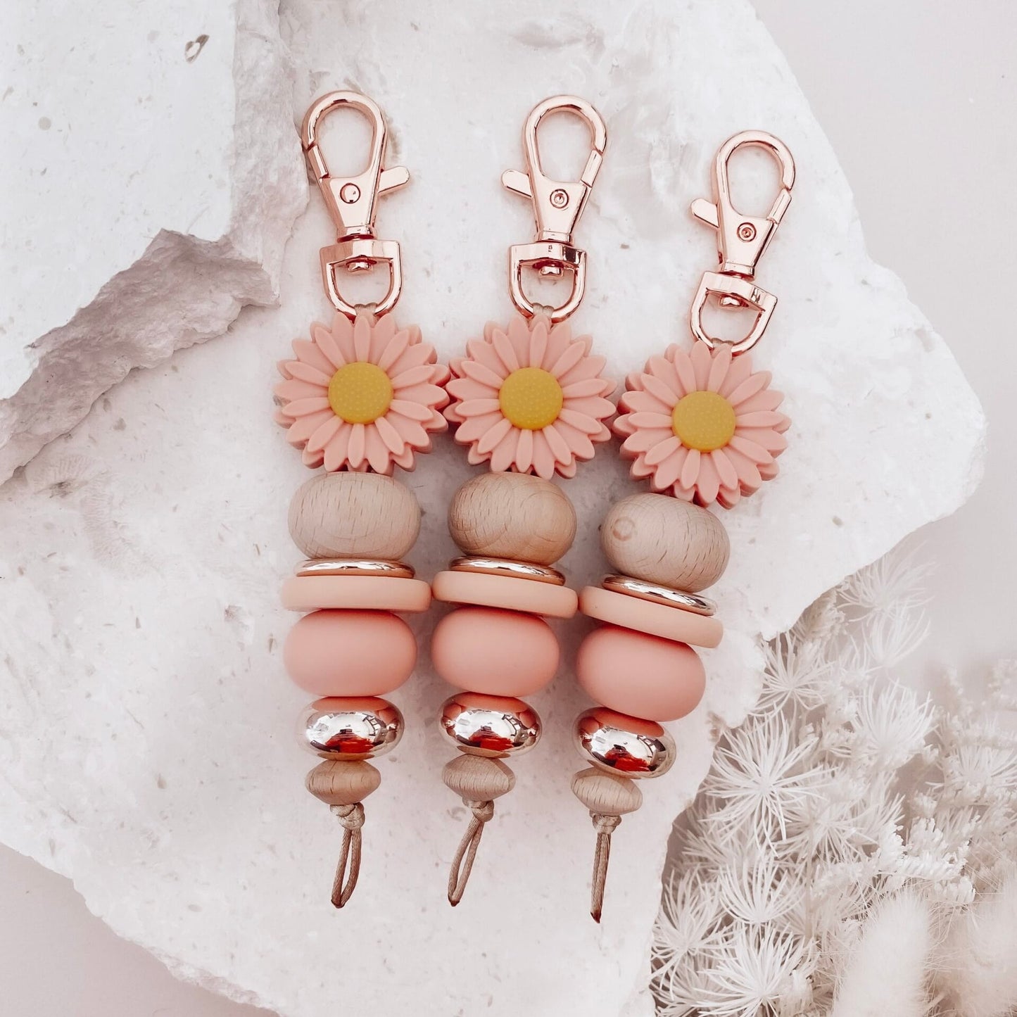 Lazy Daisy | Peach Keychain KK Scents & Co.
