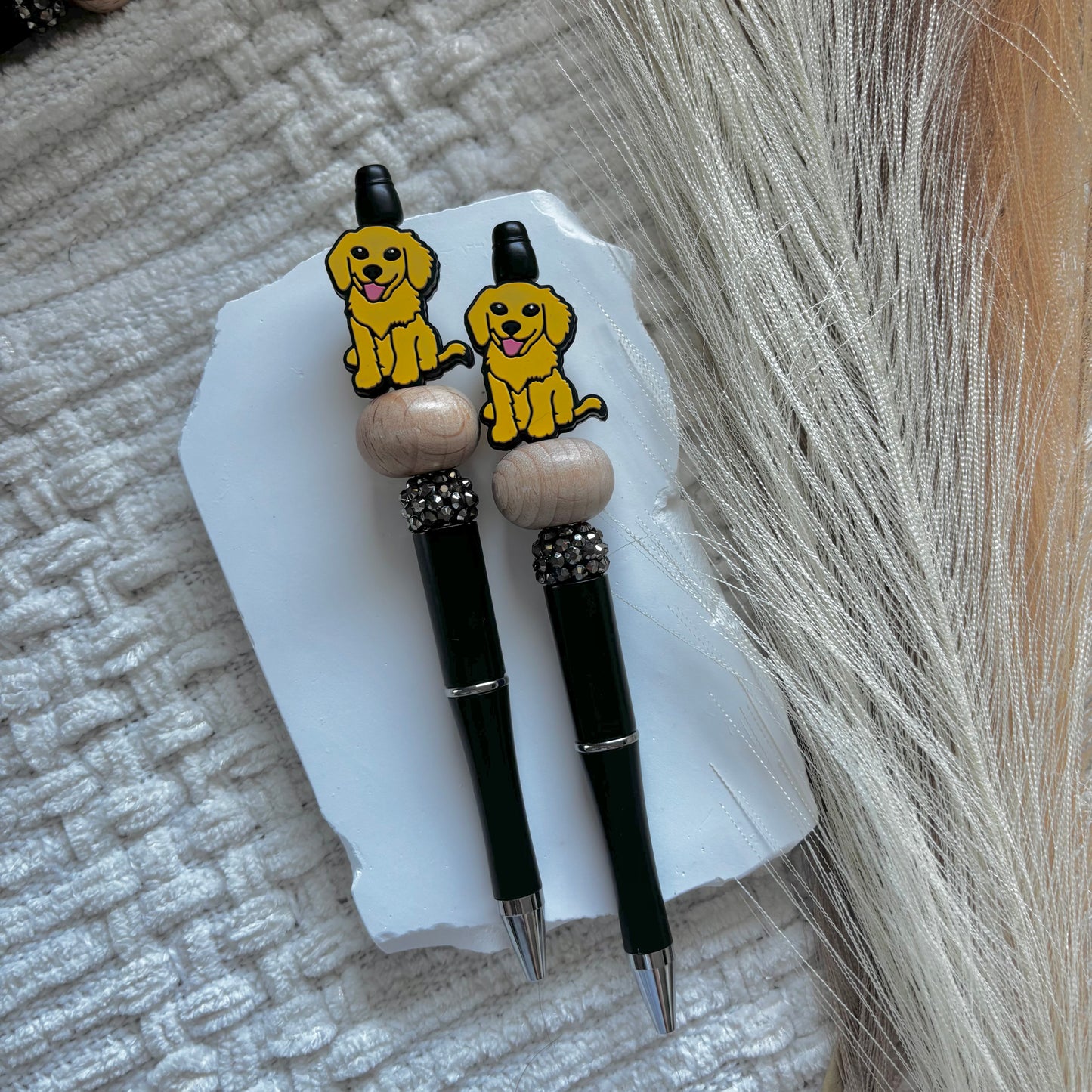 golden retriever beaded pen