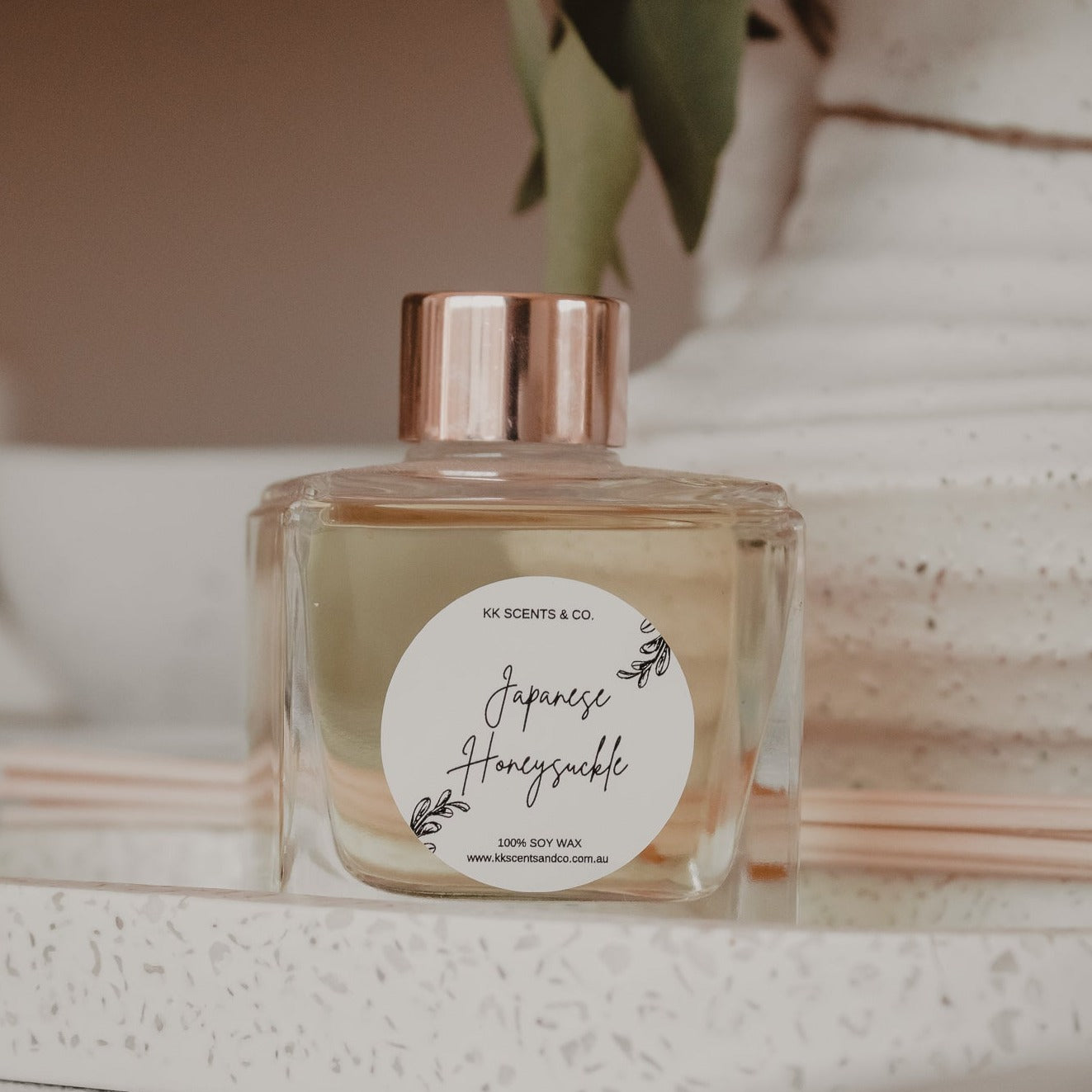 square diffuser Japanese honeysuckle